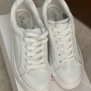 Pink Lily White Sneakers Size 9 Never Been Worn